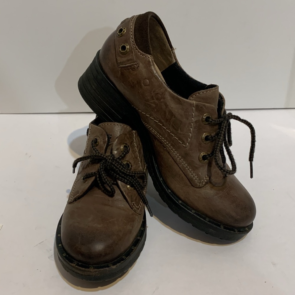 Studded oxford Dromedaris brown EU36 Kenna